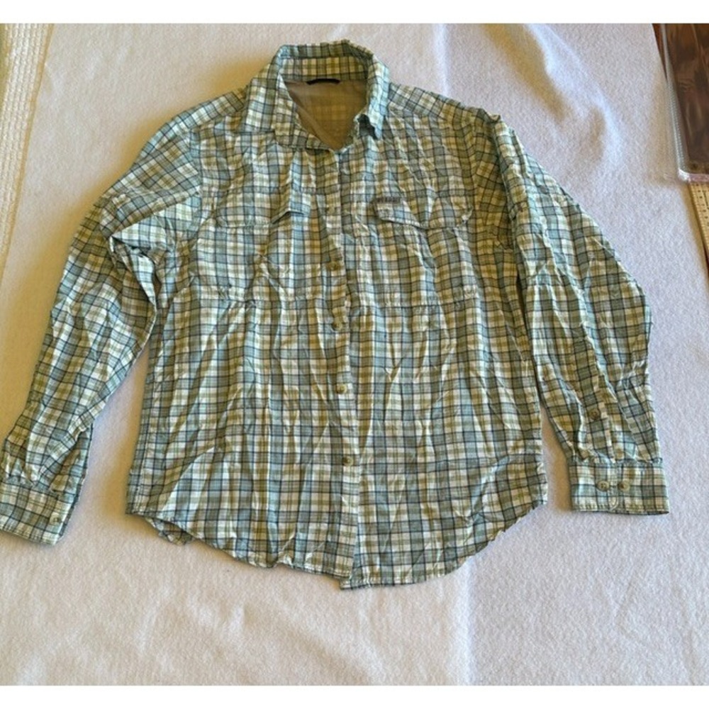 Columbia Titanium Plaid Long Sleeve Men Size M Green Blue Button Up Hiking